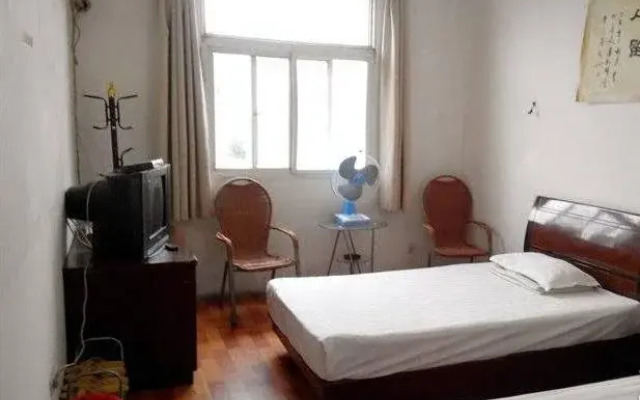 Hongqiao Hotel