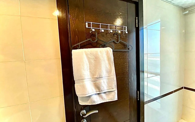 Stunning 1BD with full sea view