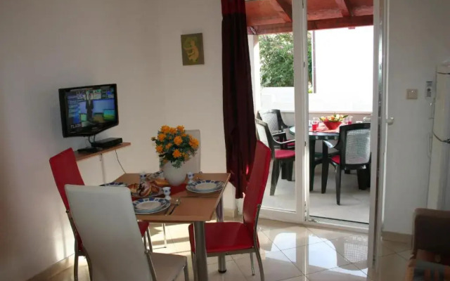 Apt Central - 40m from the beach