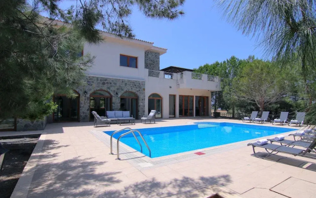 Phaedrus Living Luxury Villa Kathikas