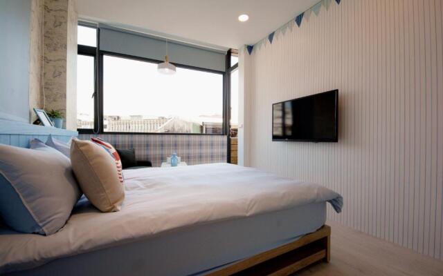Camouflage Guest House