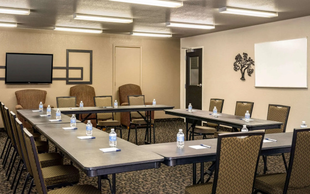 Travelodge By Wyndham Wellington Ks