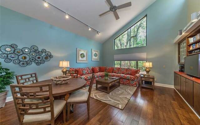 Slack Tide 6 - Four Bedroom Condo