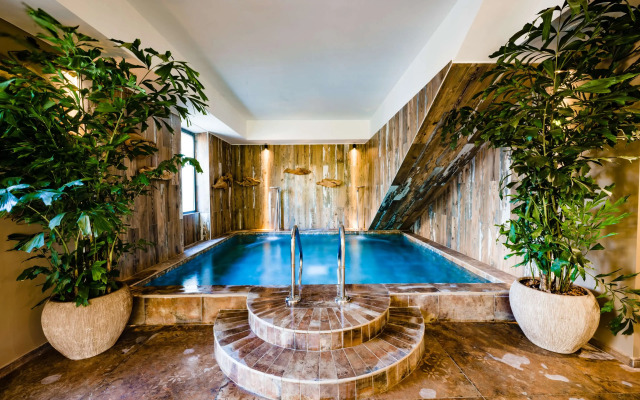Le Hameau des Pesquiers Ecolodge, Curio Collection by Hilton