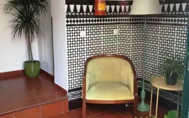 Hostal Rompeolas