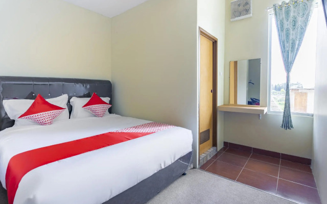 OYO 3130 D'Valley View