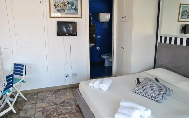 "studio Flat for 3 Persons Near the Beach"