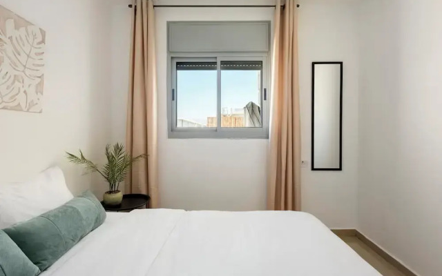 Sea View Beach Penthouse by Sea N' Rent