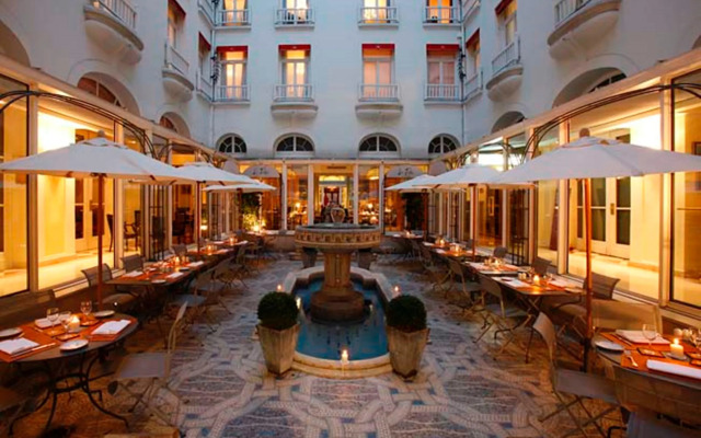 Hotel California Champs Elysees