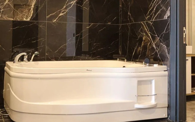 Home Plus Hotel