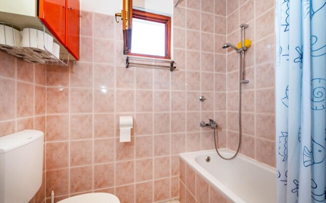 Awesome Home in Maslenica With Wifi and 3 Bedrooms