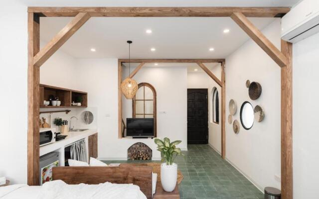 Nyna House
