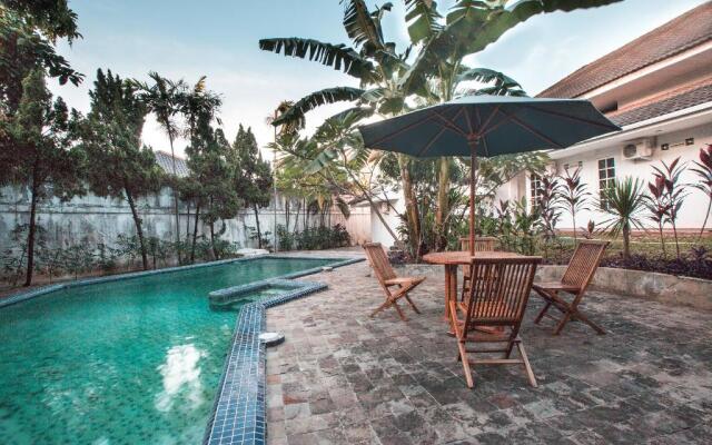 Capital O 332 Residence G17 Kemang