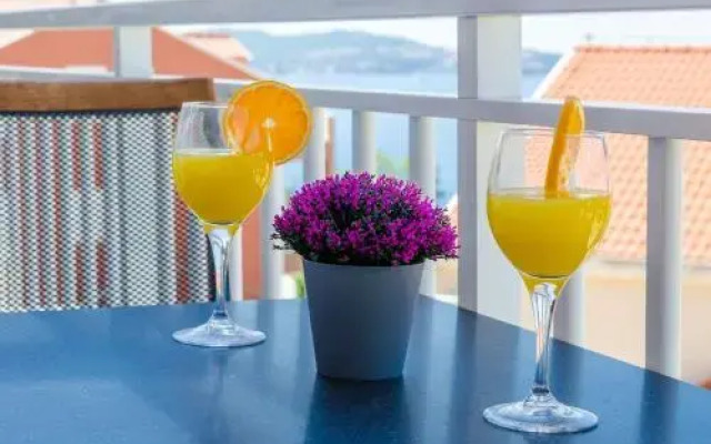 Adriatic Sunny Apartments