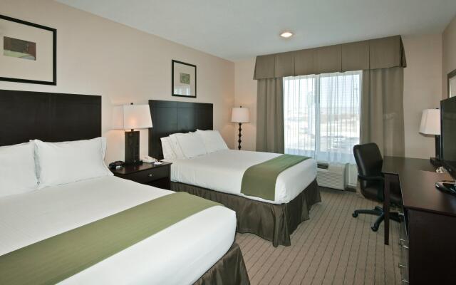 Holiday Inn Express Hotel & Suites Grants - Milan by IHG