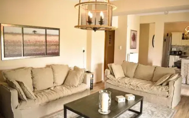 Aurelia Home