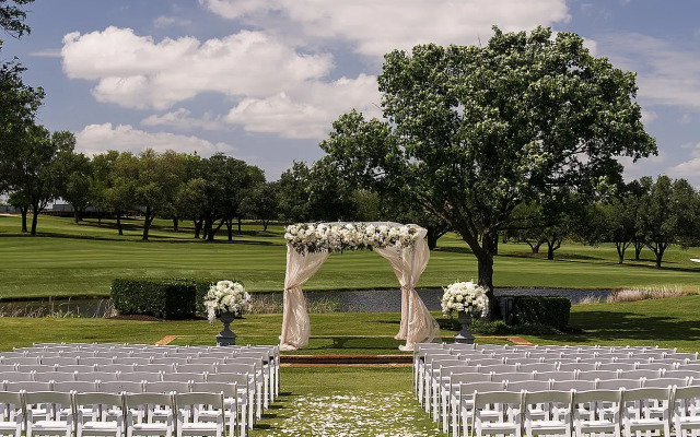 The Ritz-Carlton Dallas, Las Colinas