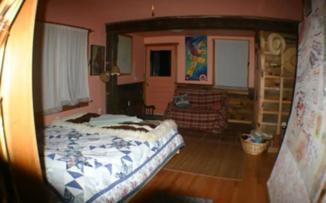 A Comfort Woods Guesthouse