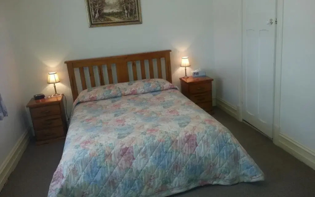 Sonbern Lodge Motel
