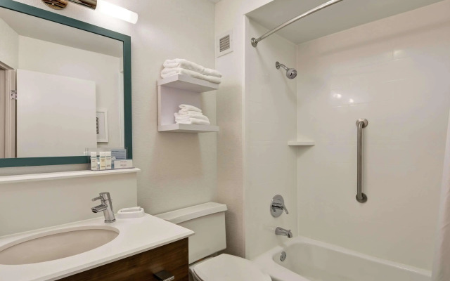 Hampton Inn Columbia-I-26 Airport