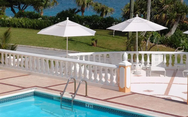 Coco Reef Bermuda
