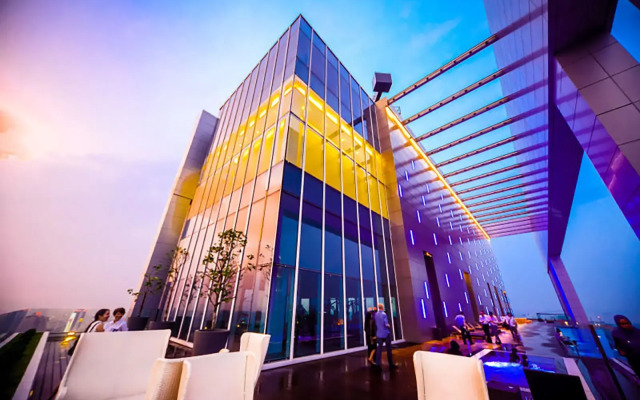 Platinum Residence KLCC by Vale Pine