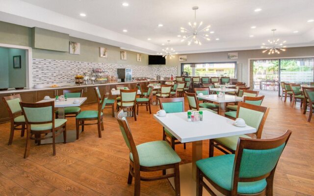 Holiday Inn & Suites Boca Raton - North by IHG