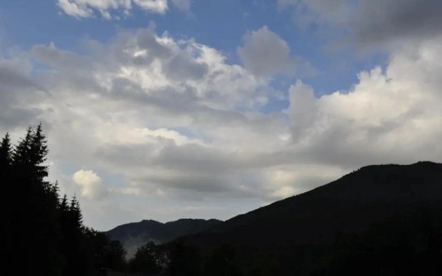 Cabana Cascada Cârnic
