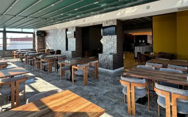 El Baboos Hotel