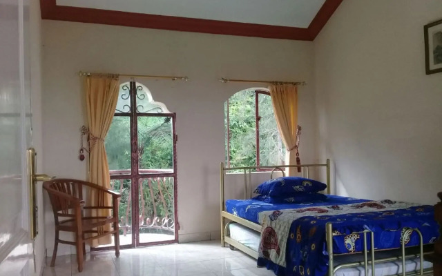 Villa Kota Bunga Vinca