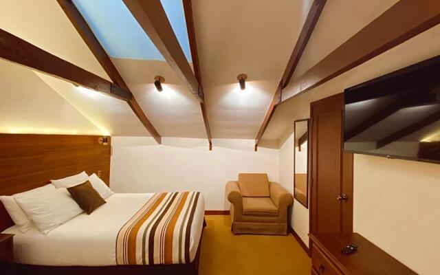 San Juan Suites