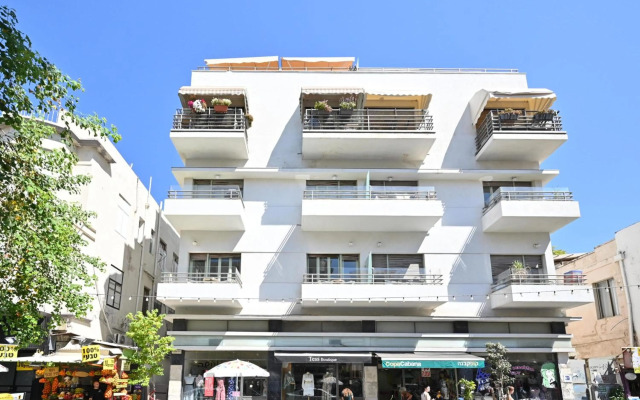 Beautiful 4BR Penthouse in Sheinkin street by HolyGuest