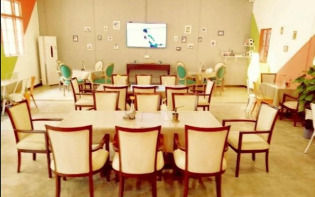 Zhuangse Chengdu Youth Hostel