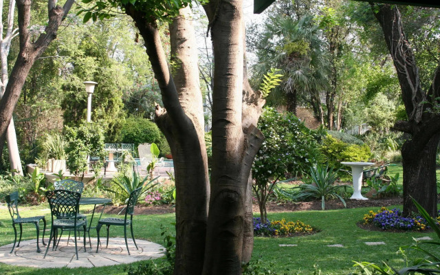 Riverbend Country House