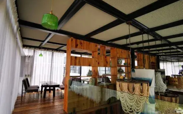 Yanyujian Hostel