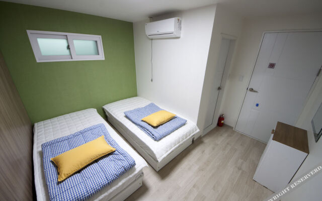 Myeong Dong Tomato Guest House