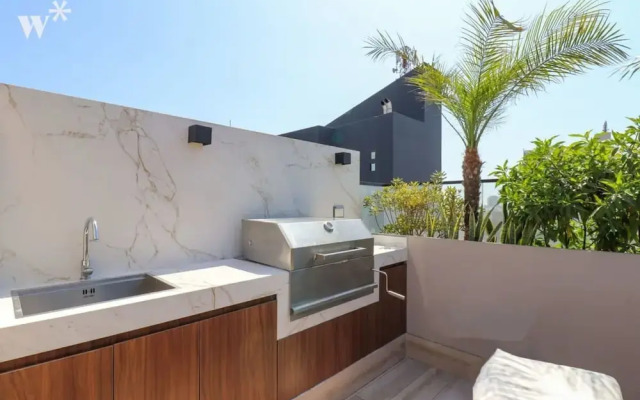 w Comfortable 2BR With Balcony in Miraflores