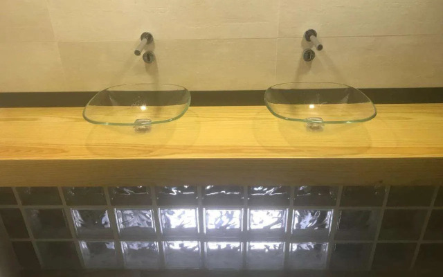 Hostel Wood Steel & Glass