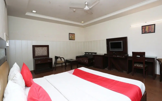 The Grand Hotel by OYO Rooms