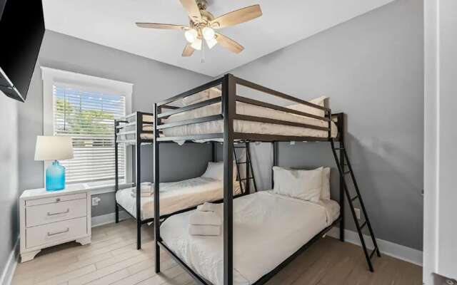 White Sands Beach Retreat, Panama City Beach