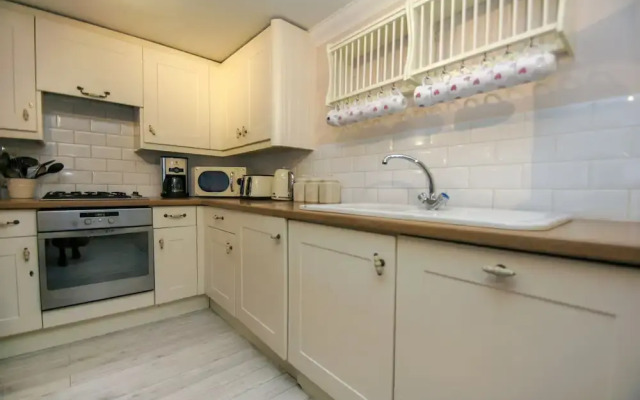 Little Paris Parking by Brighton Holiday Lets