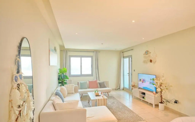 Stunning 1BD with full sea view