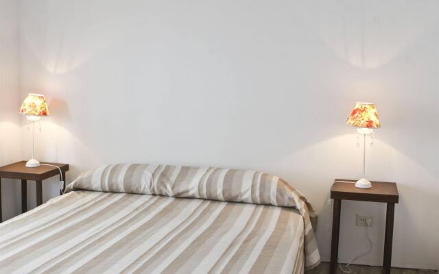BA Stop Hotel House