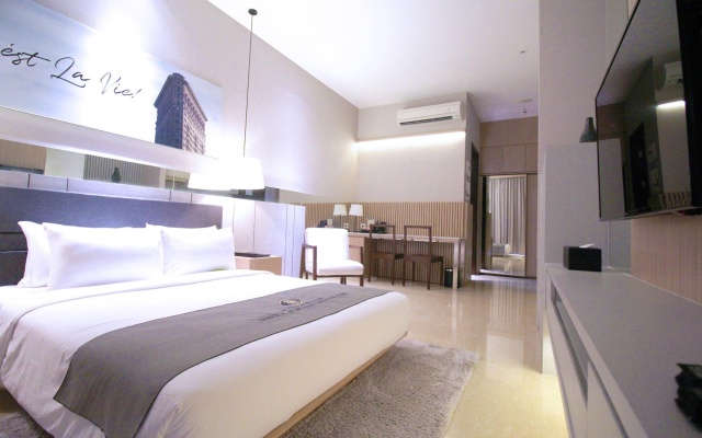 Exclusive Studio Apartment at Menteng Park