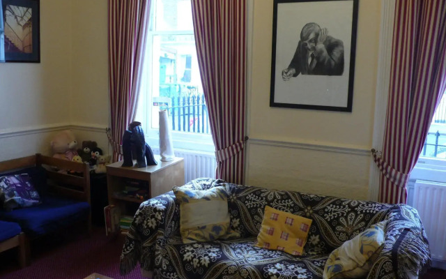 Pickwick Hall - Hostel