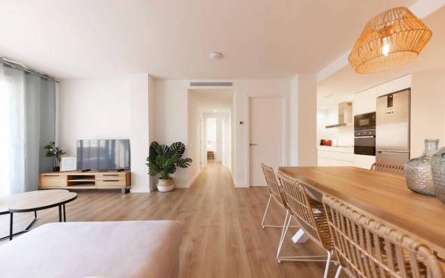 Bravissimo Falcó, 3 bedrooms and balcony