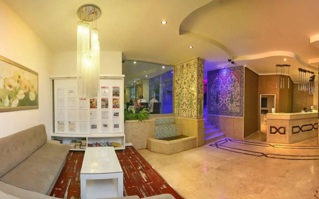 Kleopatra Celine Hotel