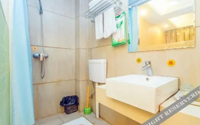 Huiyan Business Hotel