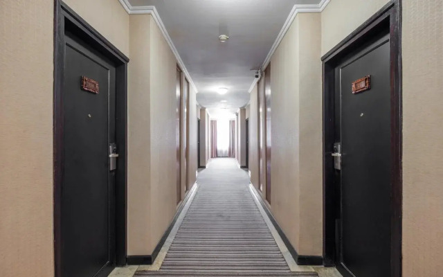 Collection O 637 Yasmin Hotel