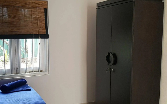 Hangover Hostels Seeduwa